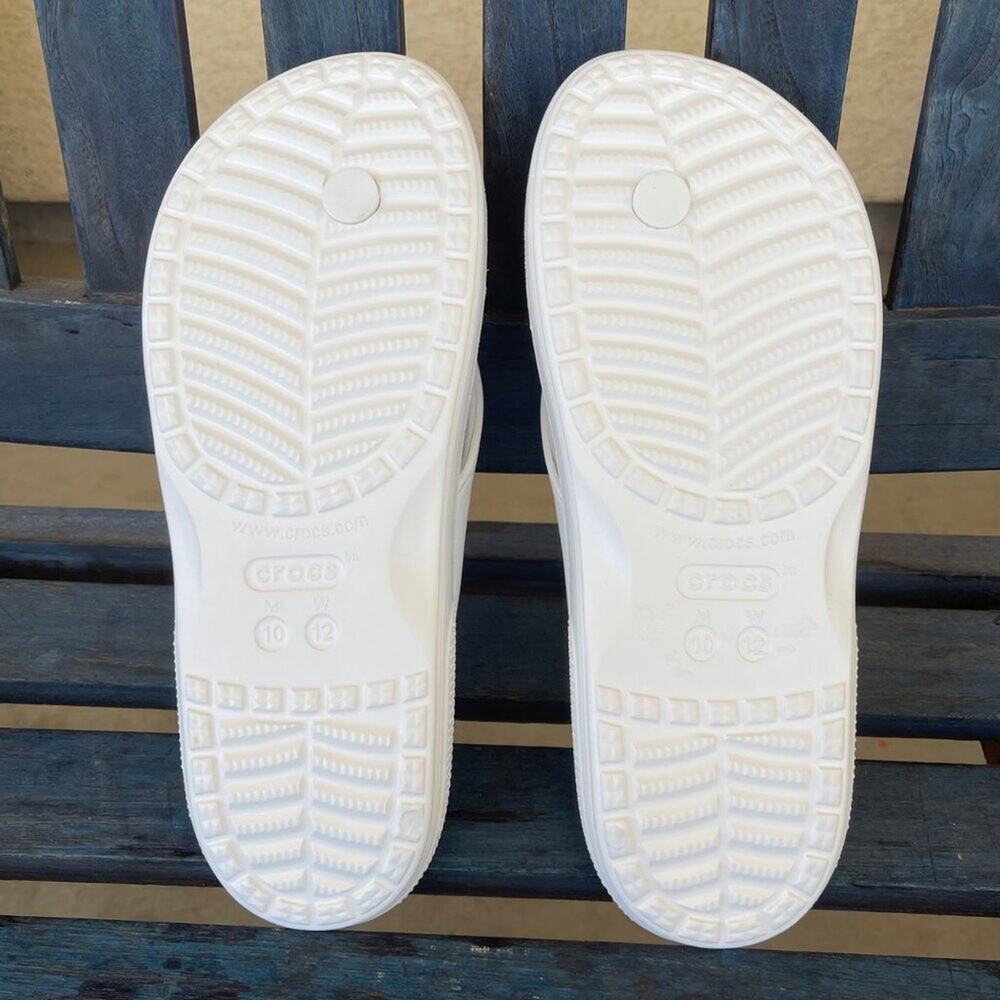 Crocs Classic Flip Sandals Men’s 10 Women’s 12 White Comfort Lightweight Slides - Picture 6 of 7